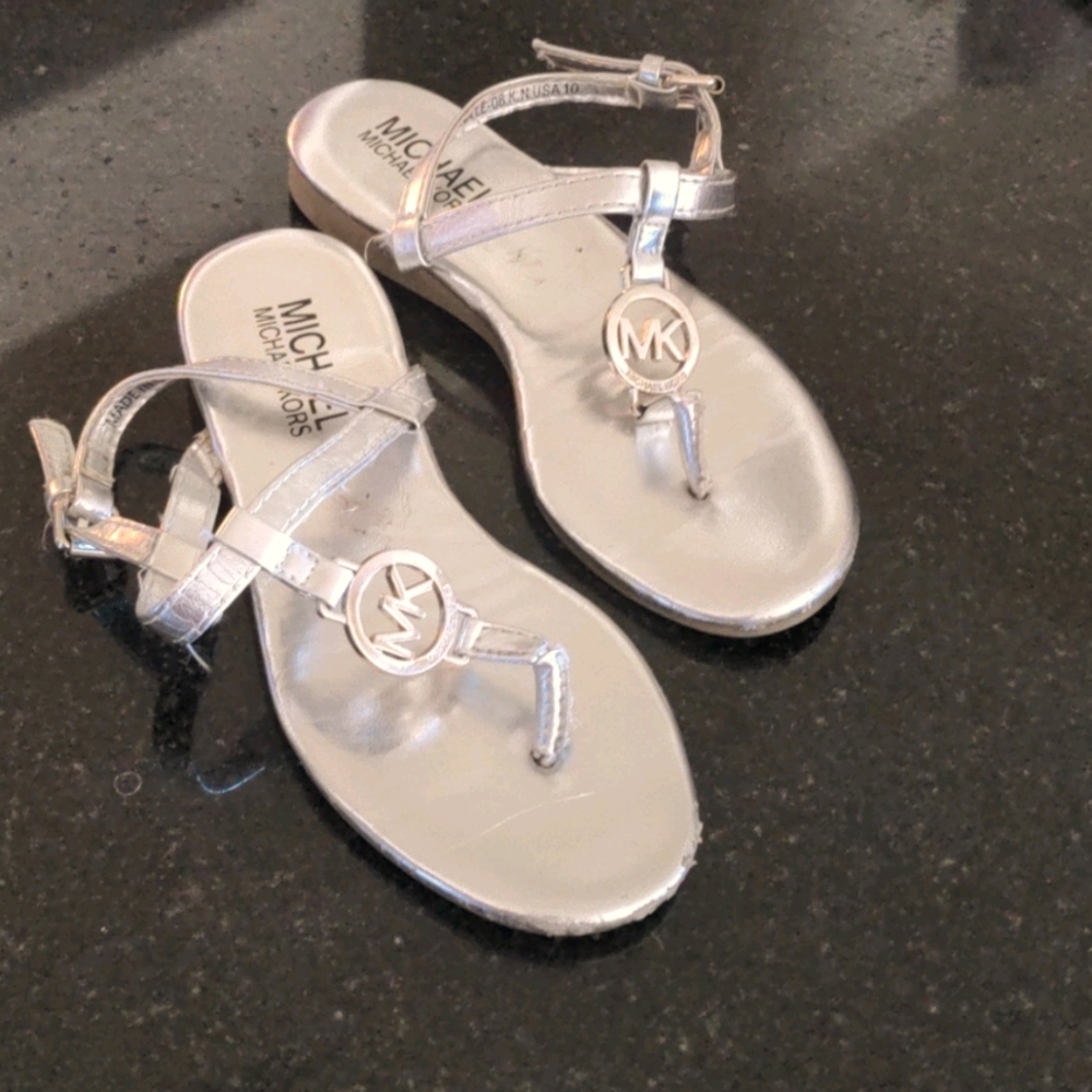 Michael Kors Girl Silver Sandal Flip Flops Size 10